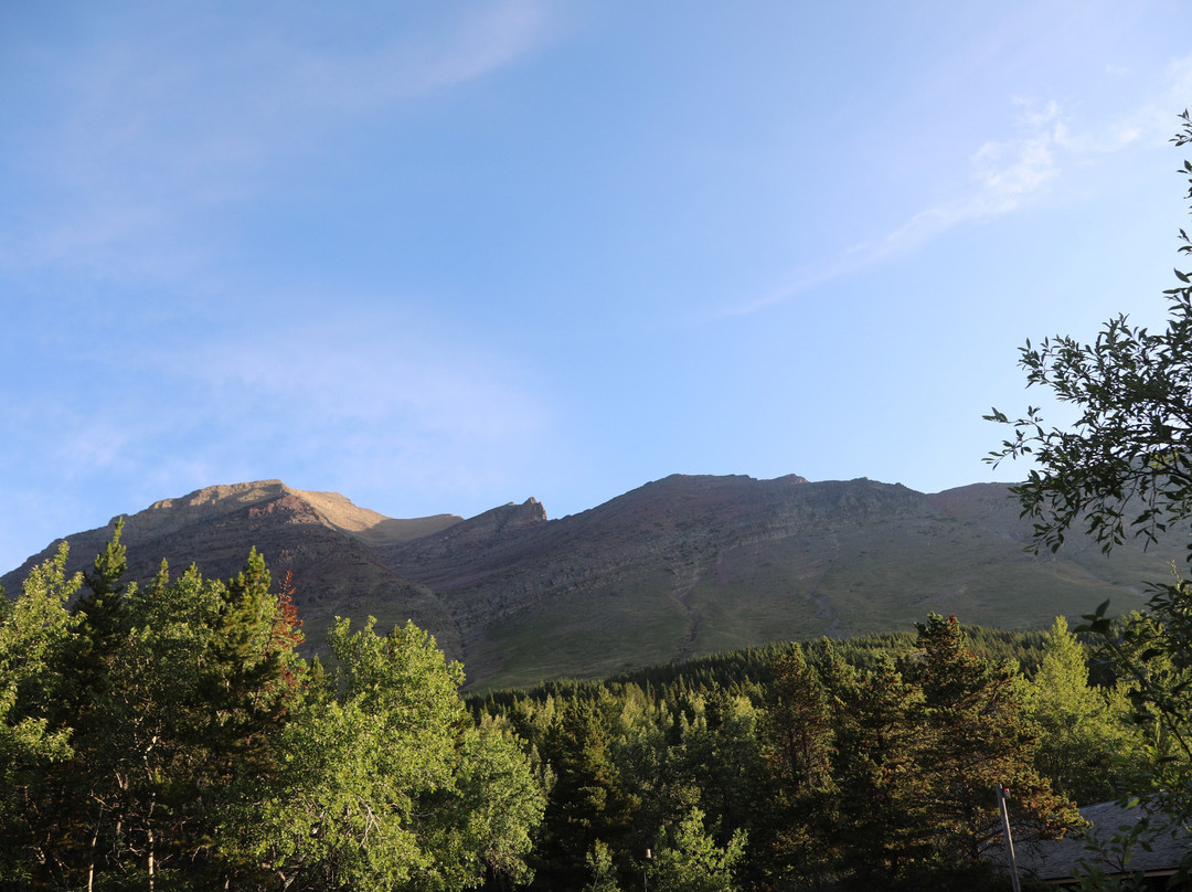 Swiftcurrent Motor Inn and Cabins主图