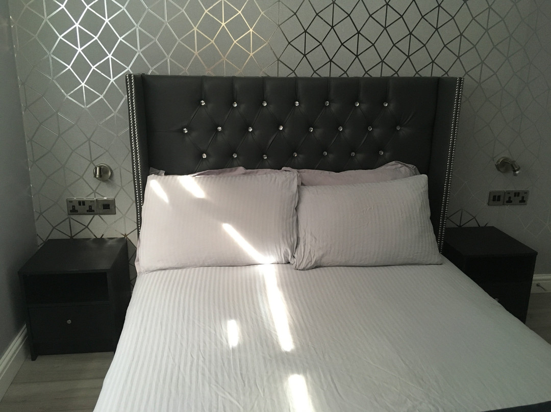 Encore Rooms