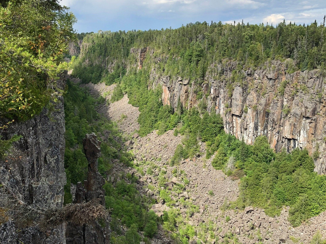 Ouimet Canyon Provincial Park景点图片