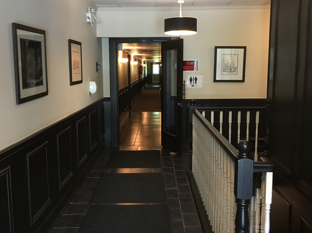 Skyline Motel & Campus Inn主图