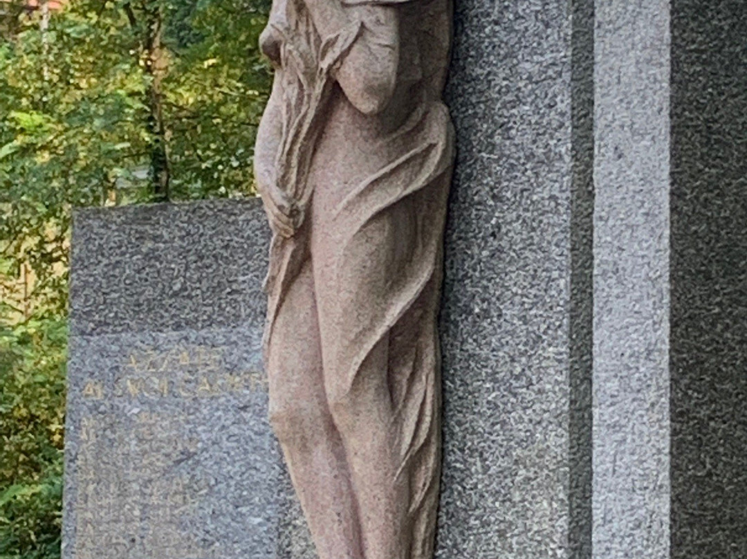 Monumento ai Caduti di Azzate-Azzate必去景点