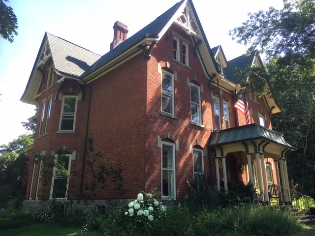 Brookside Manor Bed and Breakfast-浴室