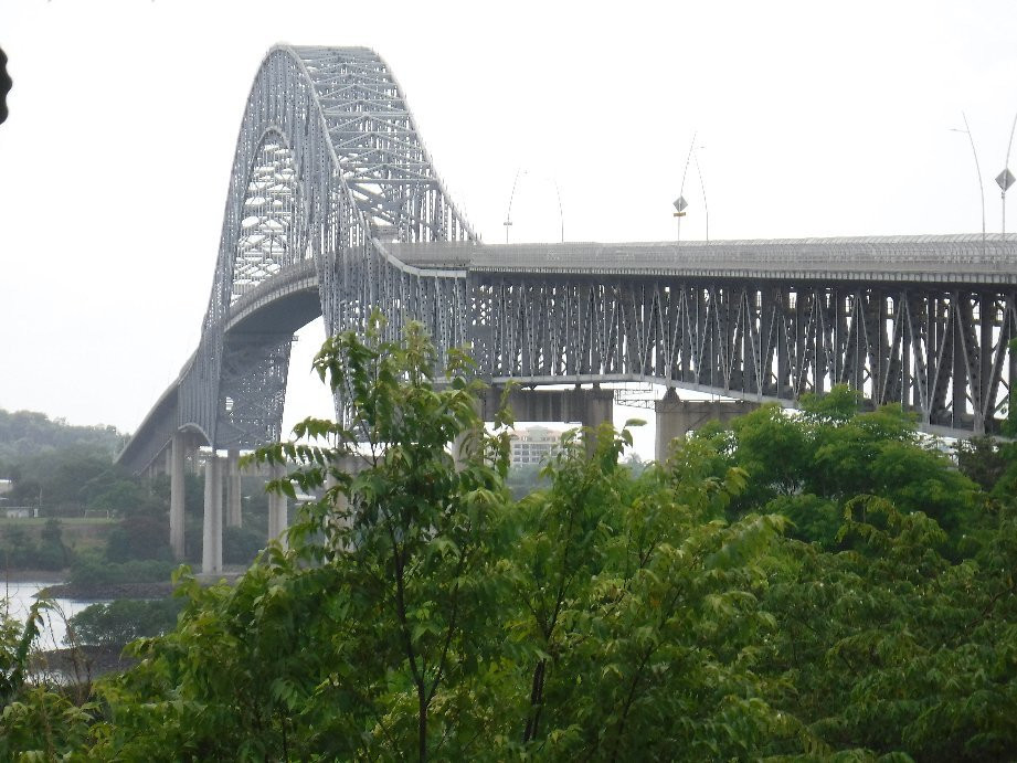 Amber Moon Panama Taxi Service-巴拿马城必去景点