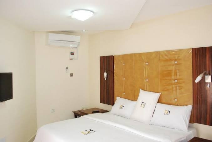 Danest Hotel & Suites主图