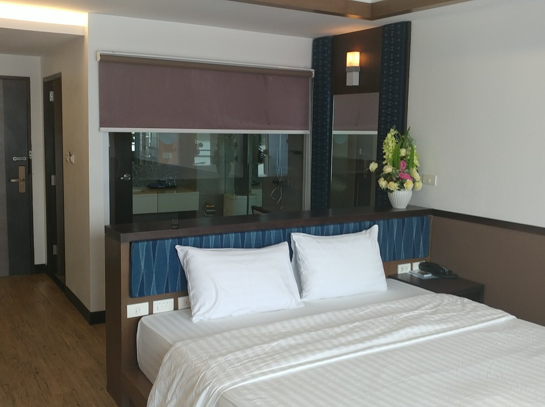 Blu Hotel Nakhon Phanom主图