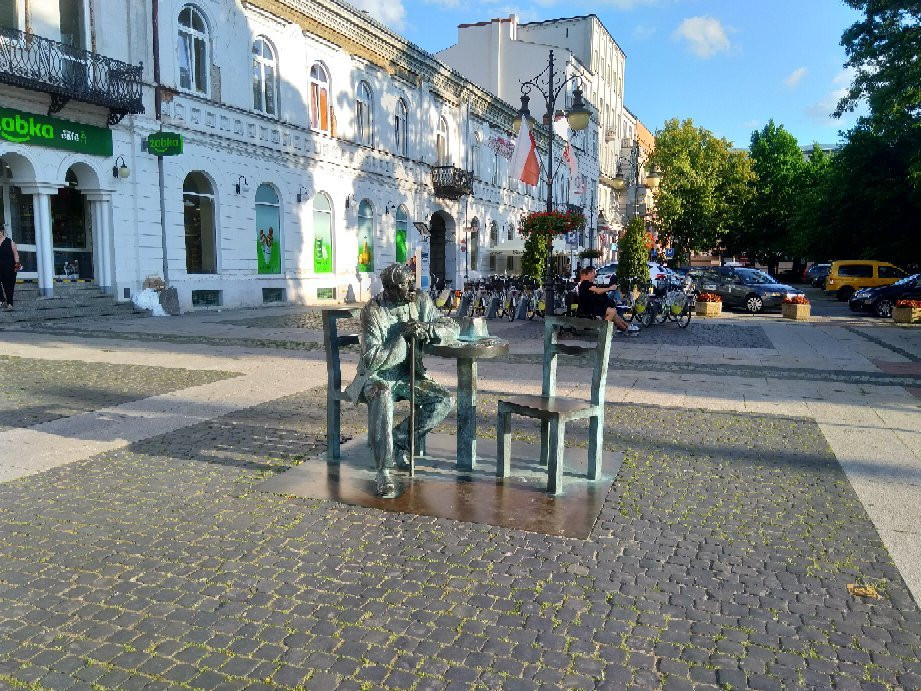 Pomnik Leszka Kołakowskiego-Radom必去景点