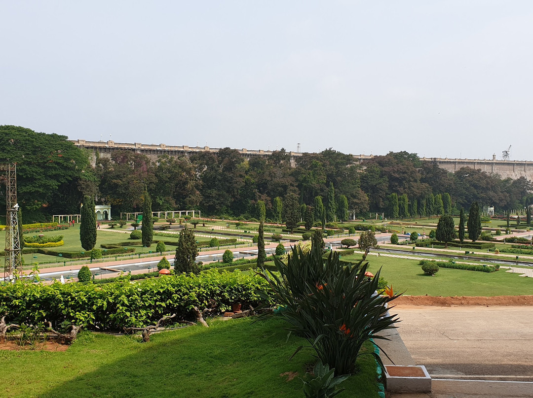 皇家兰花比林达瓦酒店主图