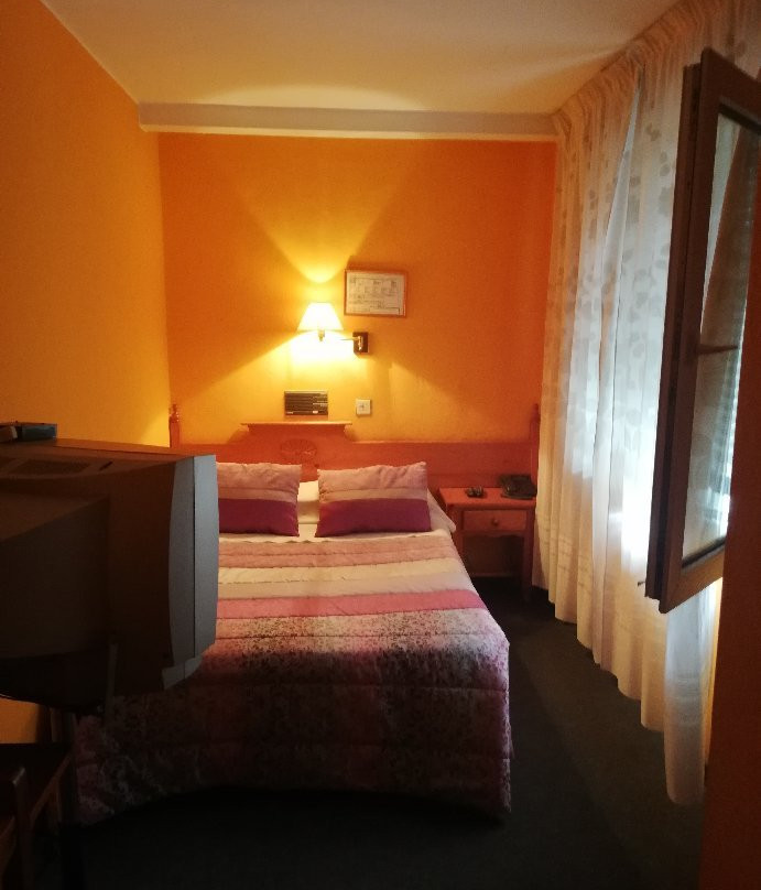 Hotel Paris主图