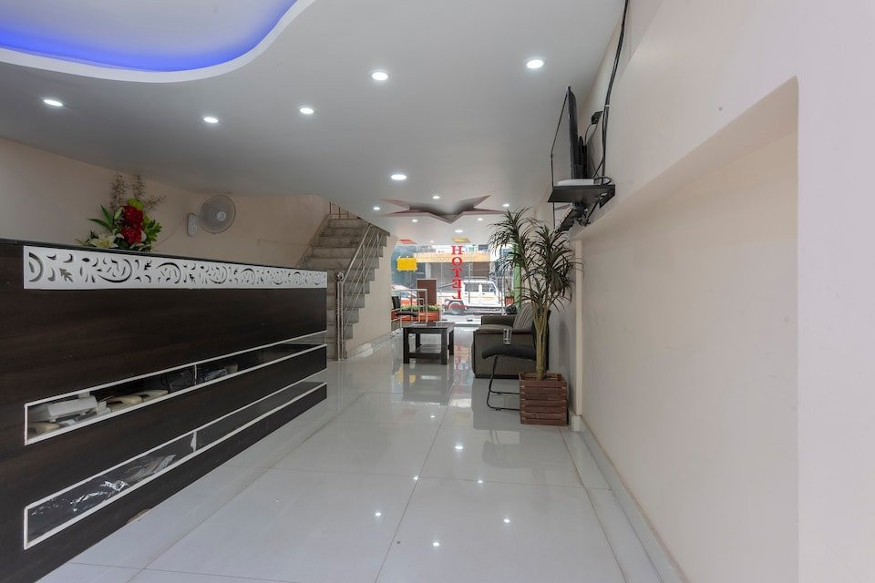 OYO 19141 Diamond Vaishali主图