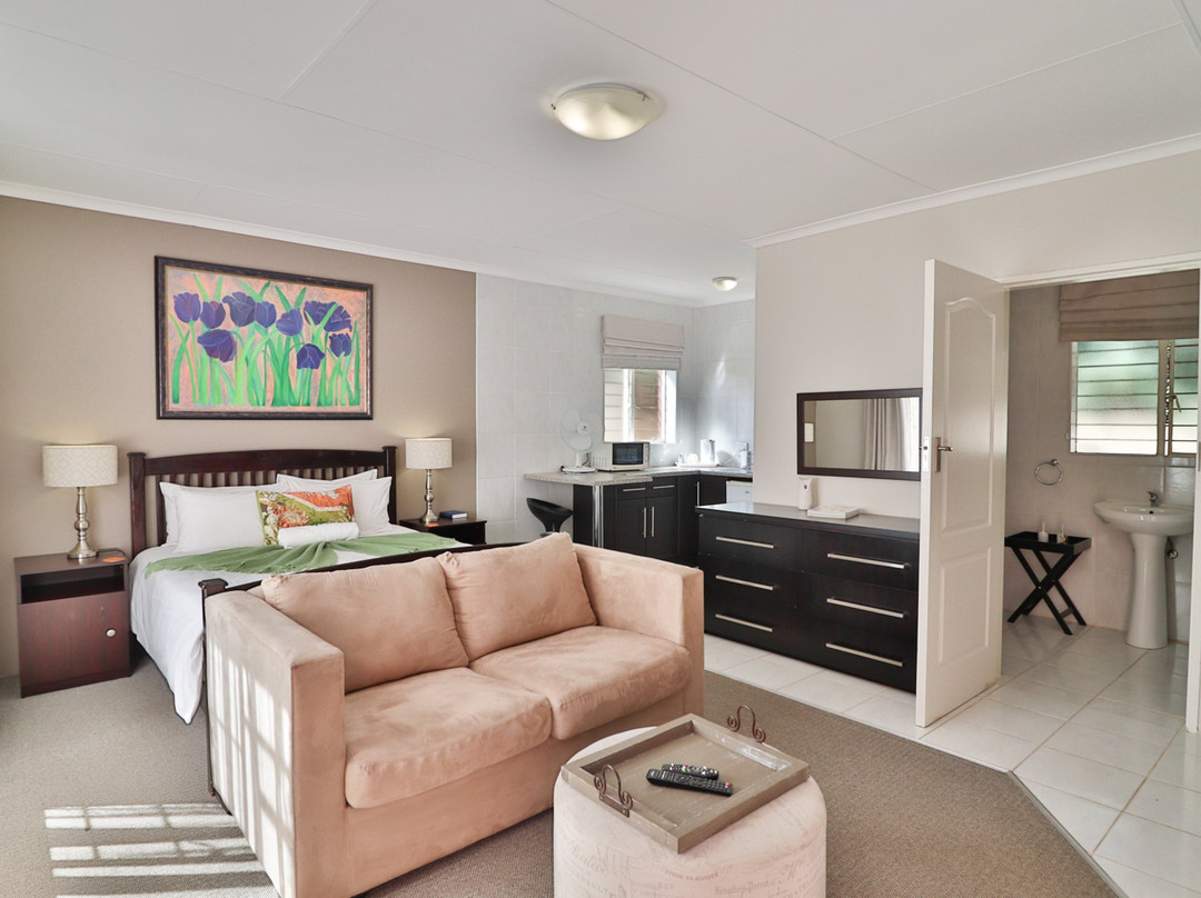 Fin And Feather Guesthouse主图