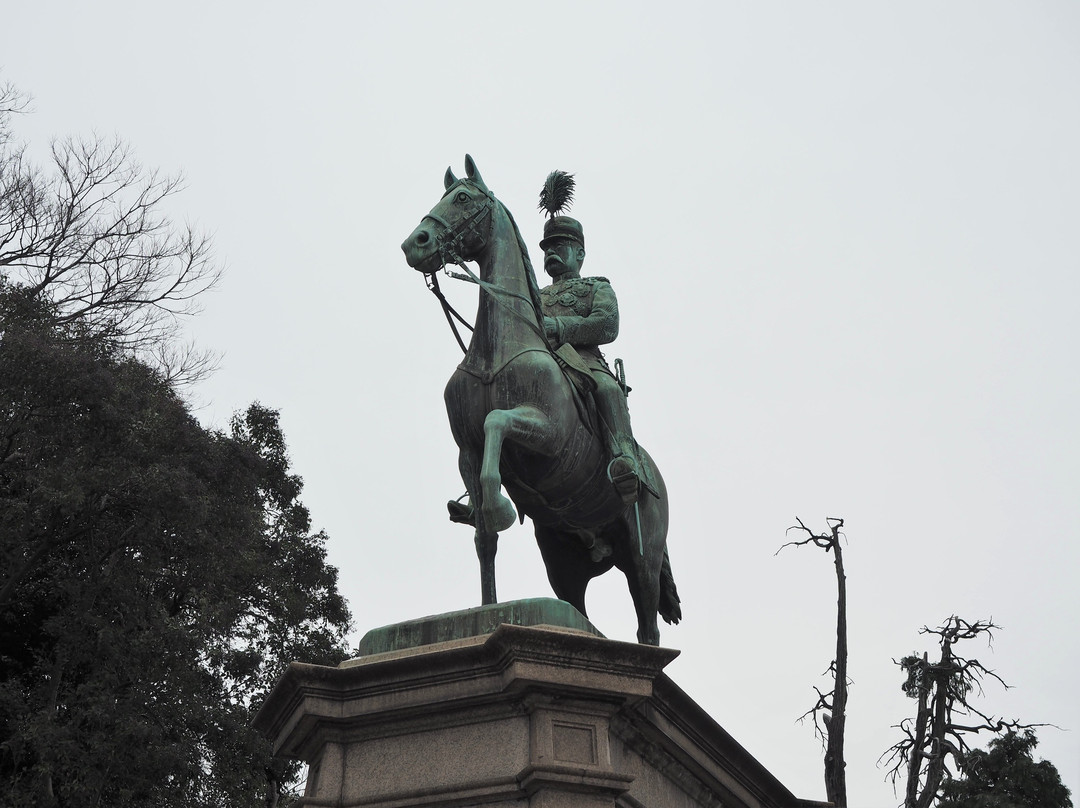 Komatsunomiya Akihito Shinno Statue景点图片