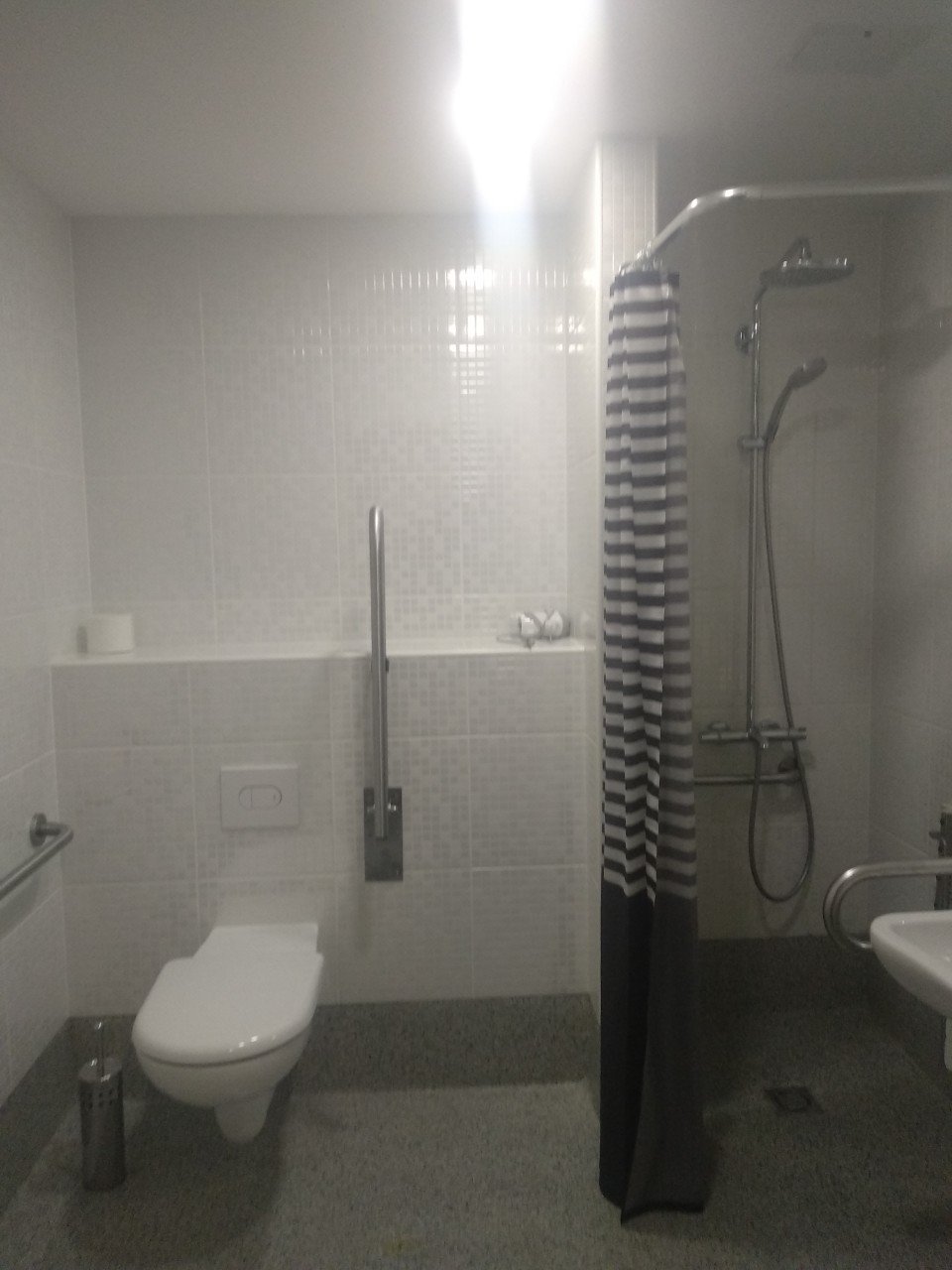 Hotel ibis Styles Vilnius-浴室
