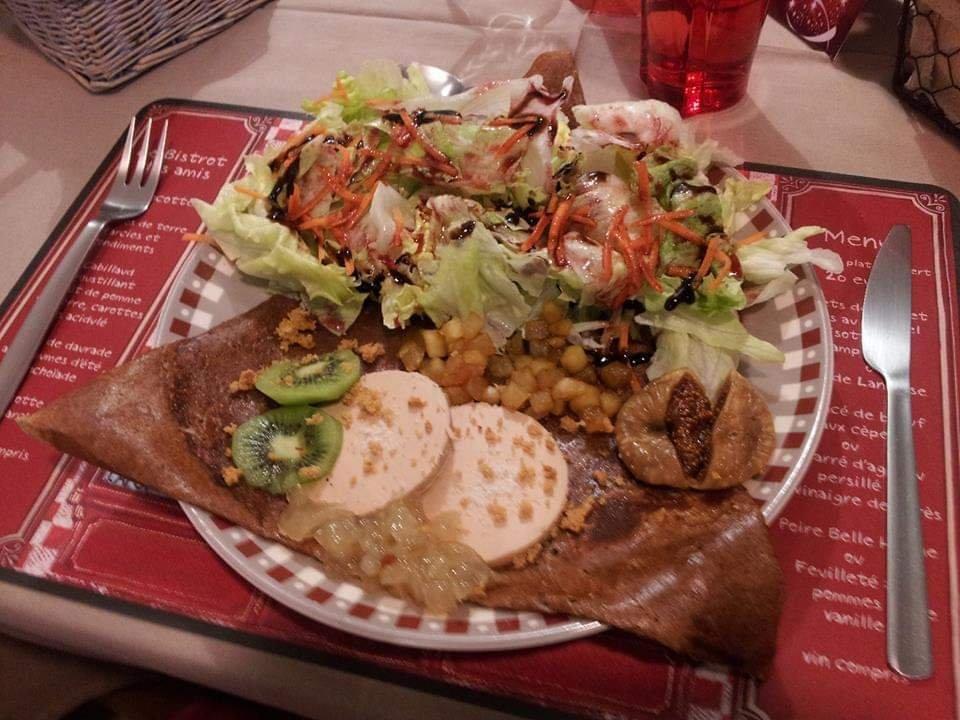 Saint-Denis-de-l'Hotel餐馆和美食-Chez Caro