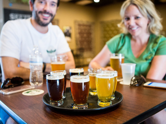 BrewHop Trolley-朗蒙特必去景点