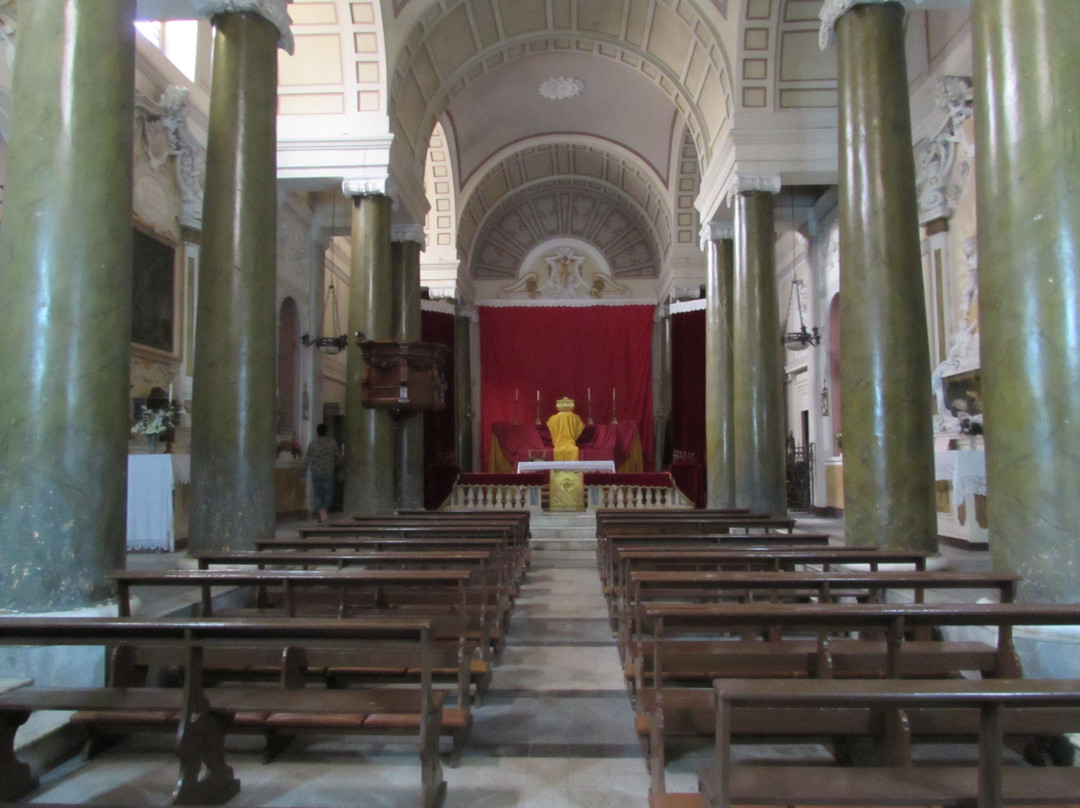 Chiesa di Santa Filomena-瓦斯托必去景点