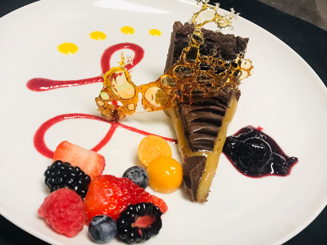 Six Tables a Restaurant