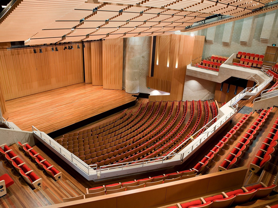 Llewellyn Hall-堪培拉必去景点