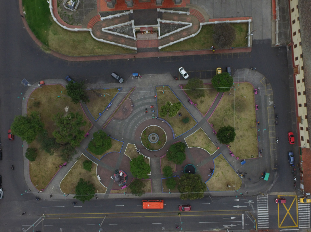 Iglesia Santiago Apostol-帕斯托必去景点