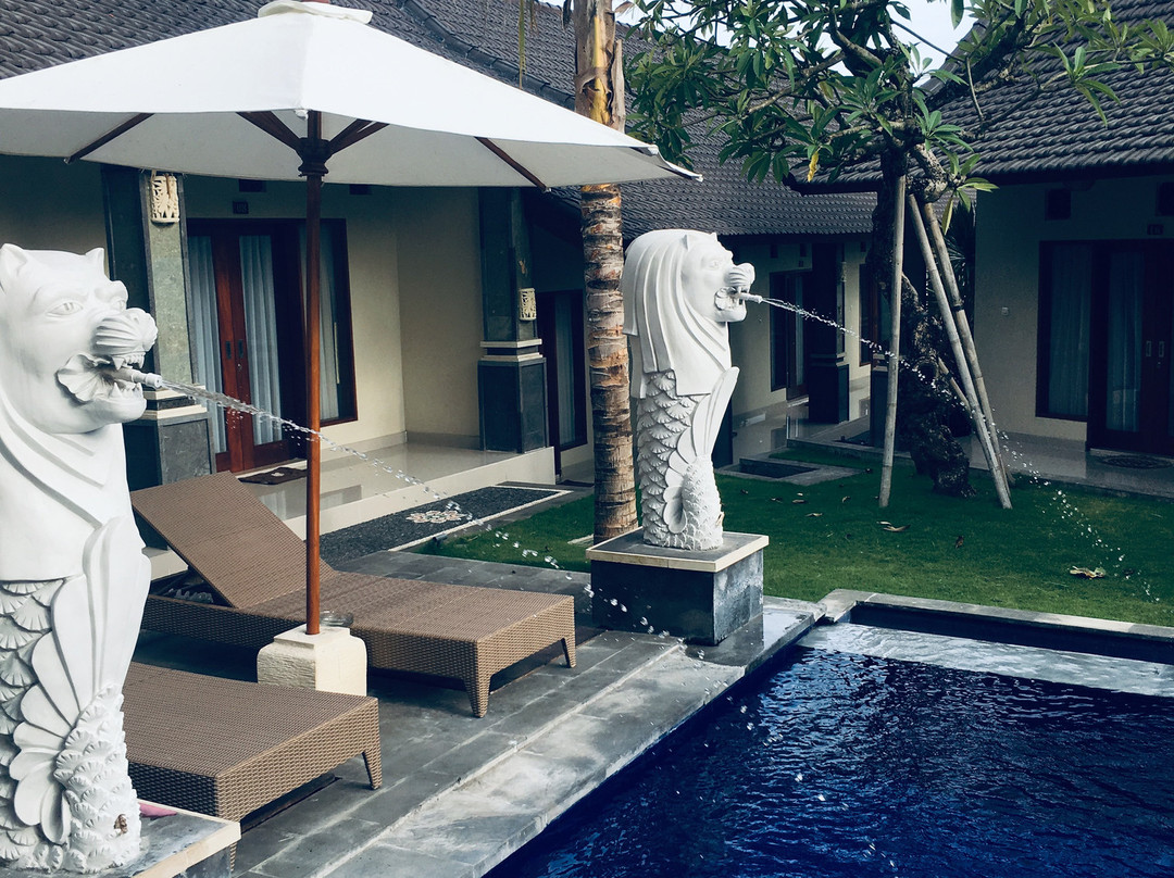 OYO 828 Lilis Cempaka Mas Guesthouse主图