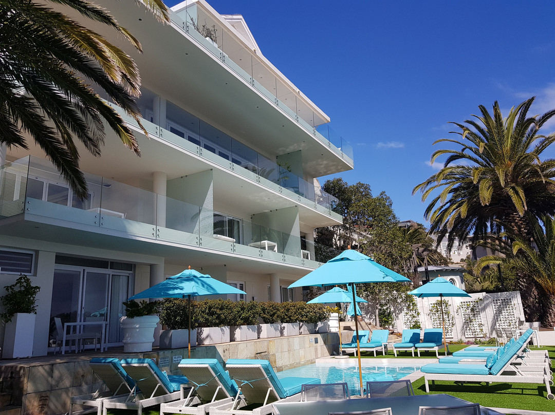 The Clarendon Bantry Bay主图