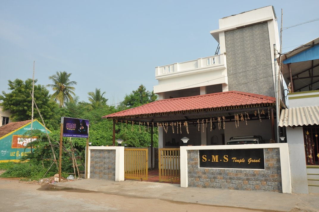 Garbarakshambigai Temple景点图片