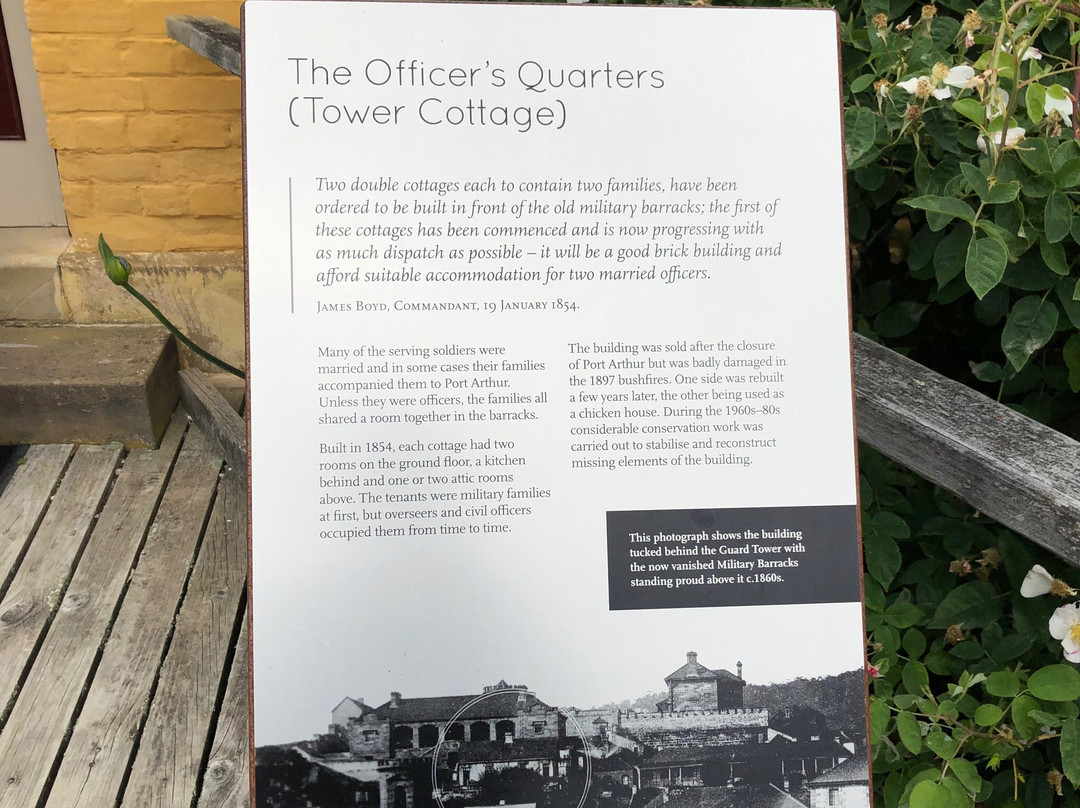 Officer's Quarters景点图片
