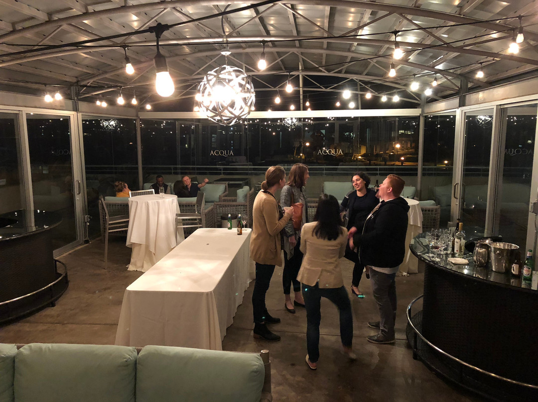 阿克瓦酒店主图