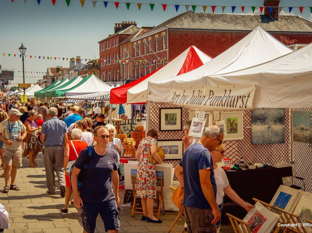 Lymington Charter Market景点图片