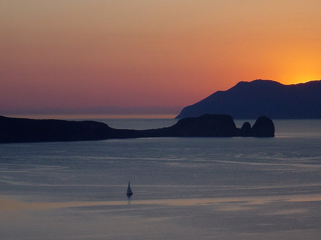 Drougas Sailing & Yachting-Adamas必去景点