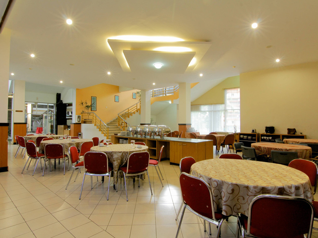 University Hotel主图