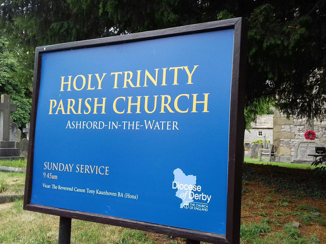 Holy Trinity Parish Church景点图片