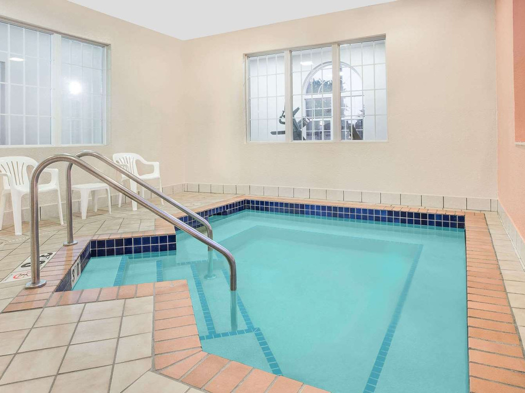 Microtel Inn & Suites By Wyndham Appleton主图