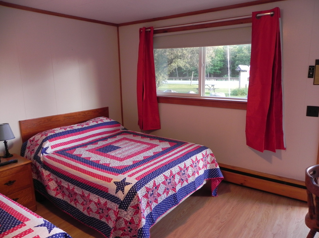 Covered Bridge Motel & Restaurant主图