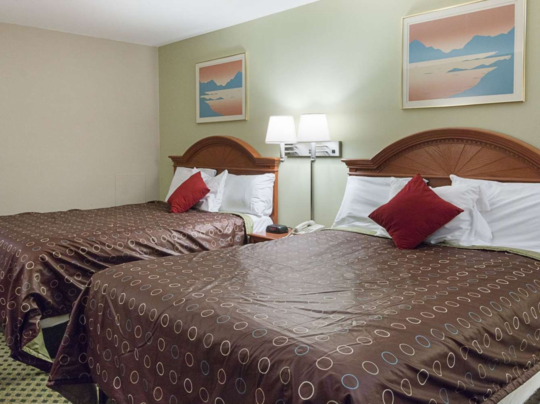 Rodeway Inn Milford - I-84主图
