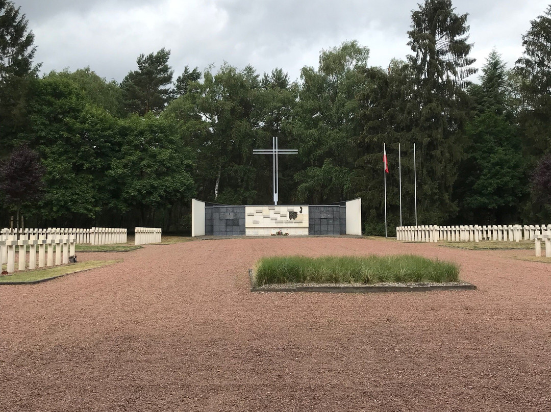 Polish Military Cemetery景点图片