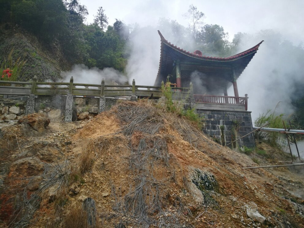 大滚锅景点图片