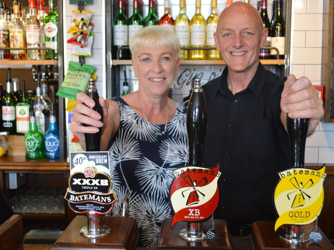 The Woolpack Hotel主图