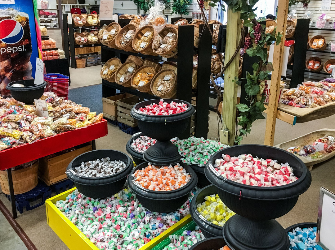 Walnut Creek Amish Flea Market-Sugarcreek必去景点