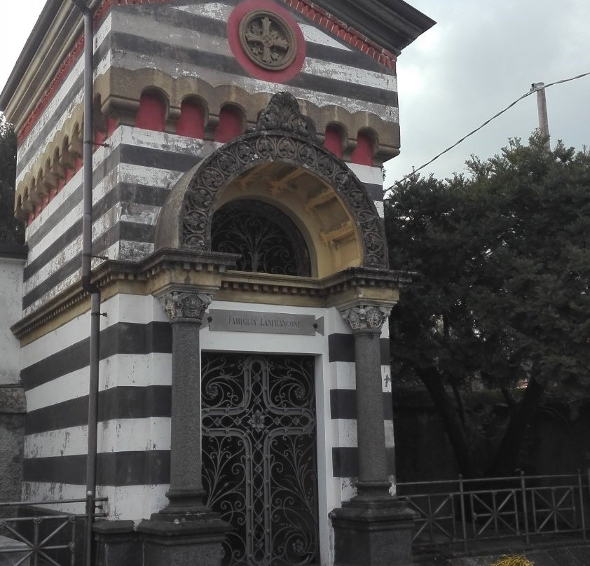 Cimitero di Velate景点图片