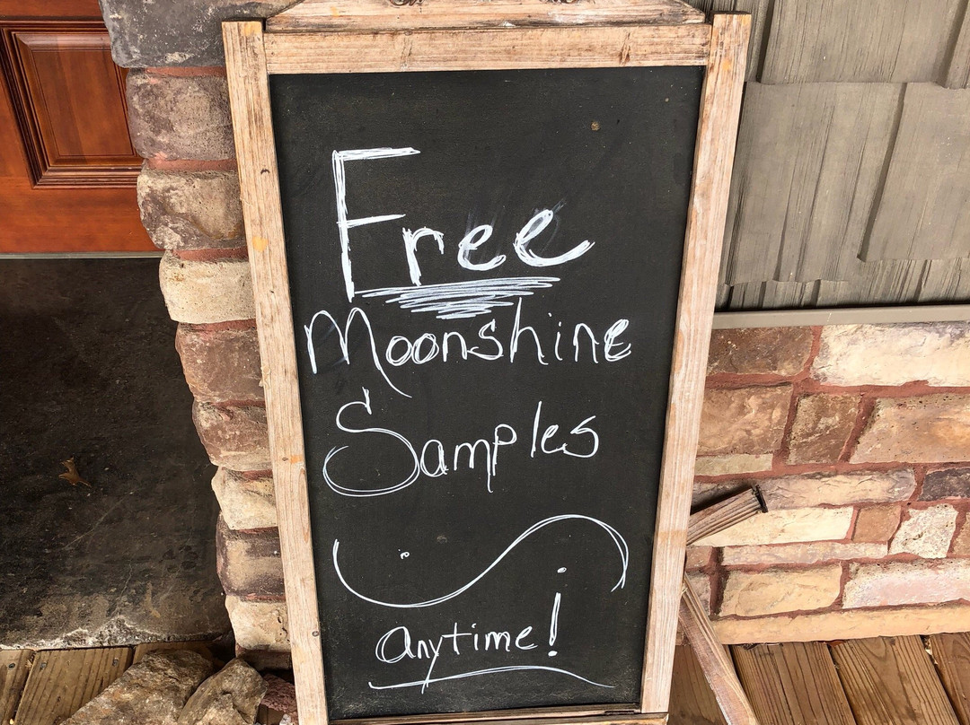 Full Throttle Sloonshine Distillery-Trimble必去景点