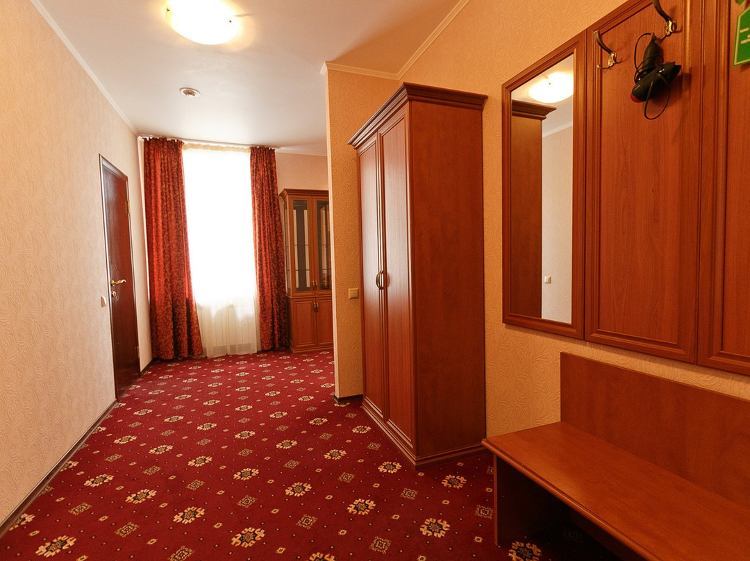 Business Hotel Irbis主图