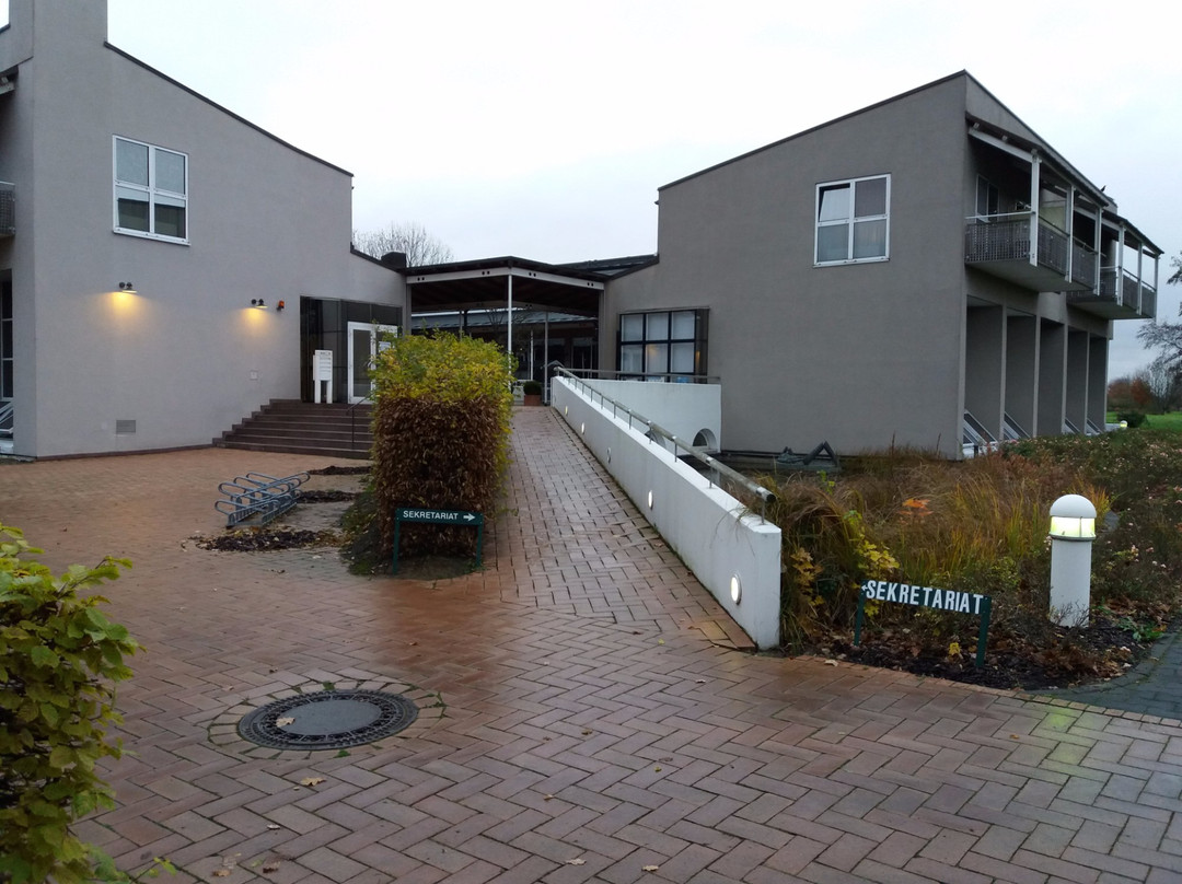 灵登霍夫餐厅&高尔夫酒店主图