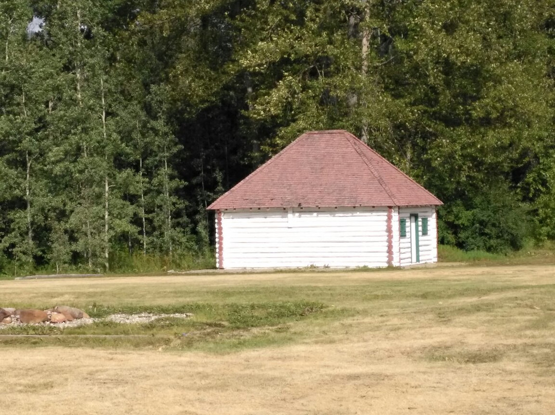 Fort McLeod Historic Park景点图片