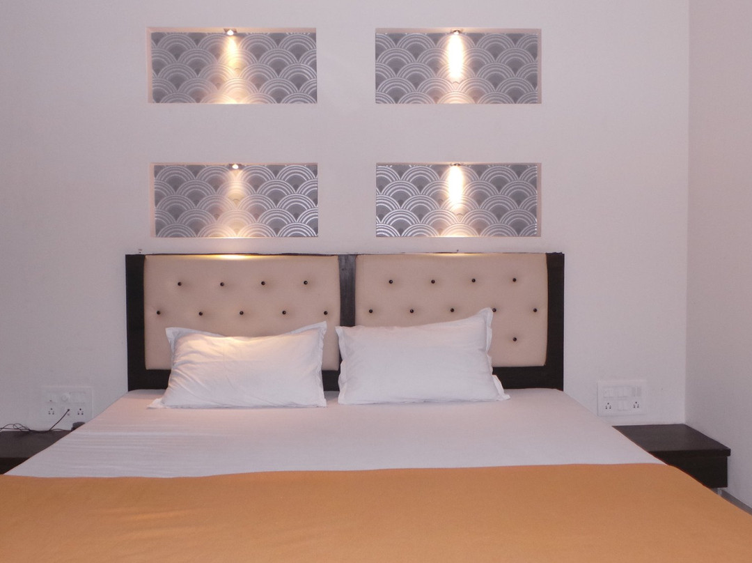 Hotel Galaxy Residency主图