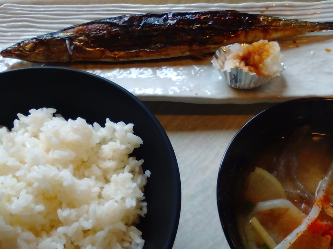 華さん食堂 空港通り店