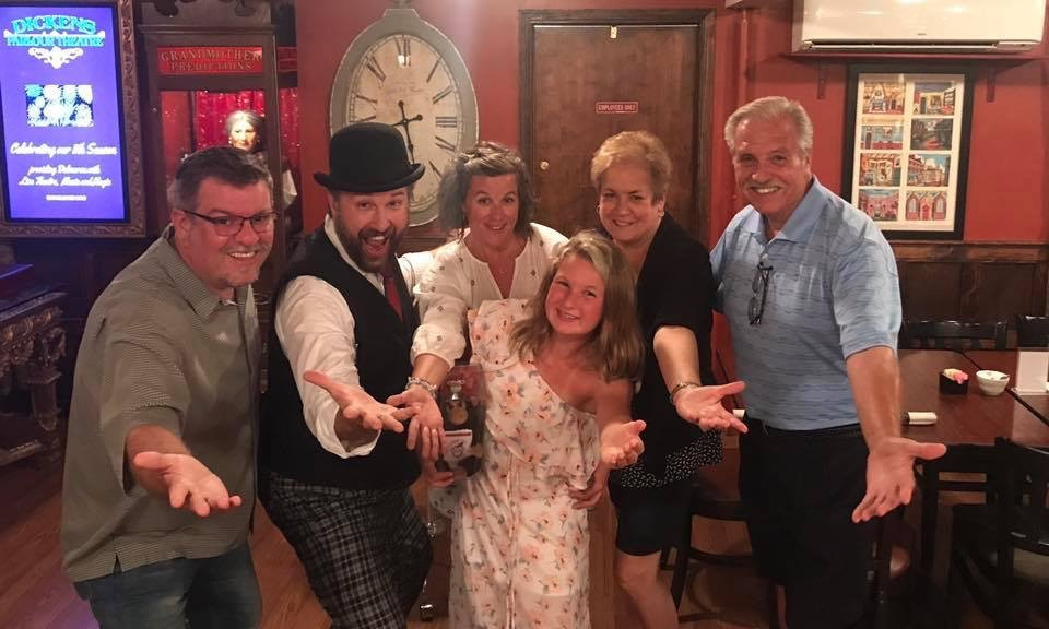 Dickens Parlour Theatre-Millville必去景点