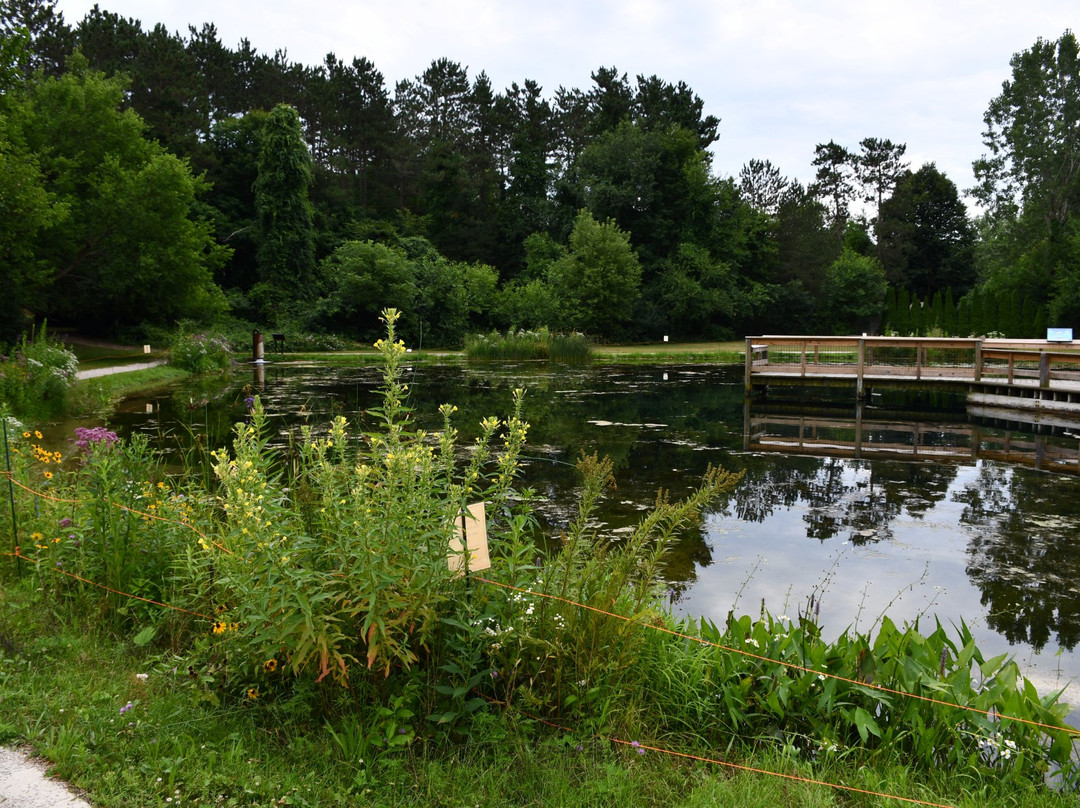 Wolf Lake State Fish Hatchery景点图片