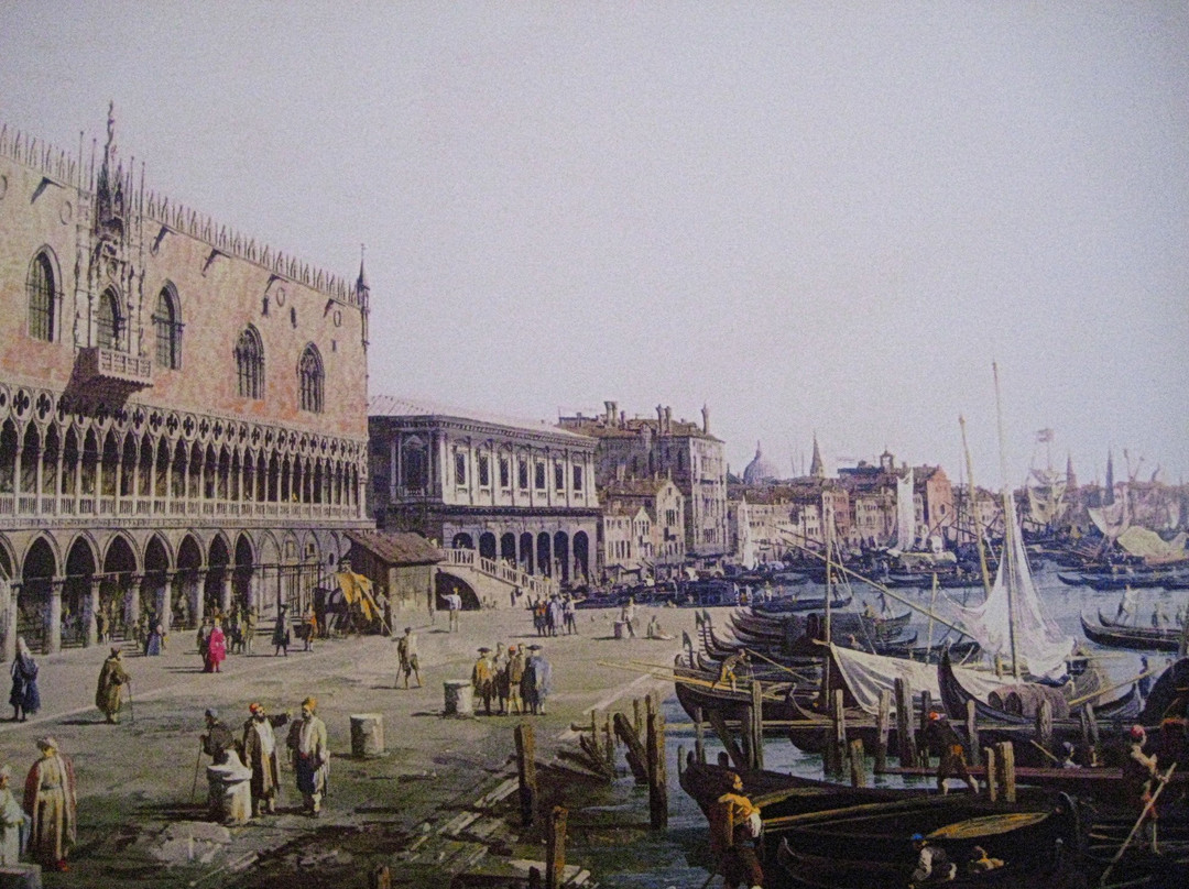 Altyn Adam Hotel主图