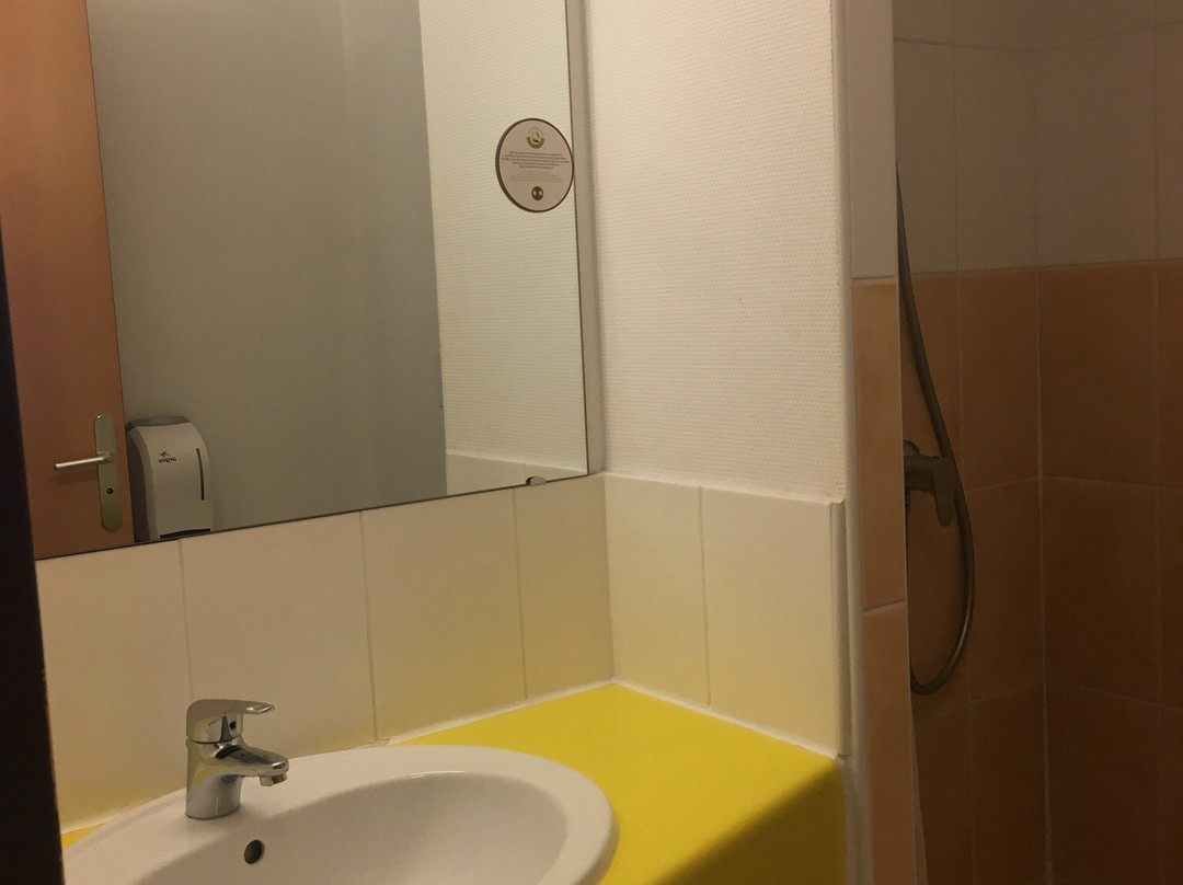B&B HOTEL Pau Lescar主图