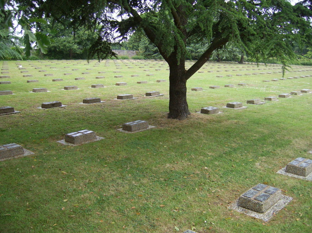 German War Cemetery Pornichet-波尼歇必去景点